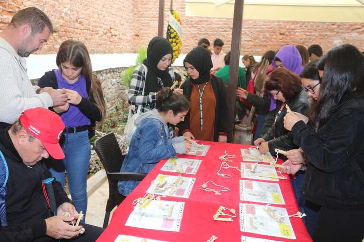 Tema Vakfı Öğrencilerinden Nostaljik Oyuncalara Yoğun İlgi