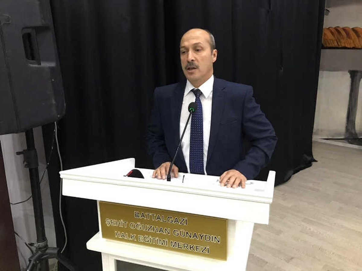 Türk ve Yabancı Öğrencilere Vatan Sevgisi Aşılanıyor
