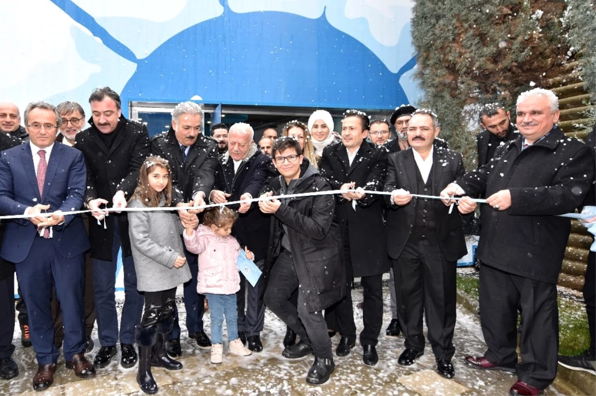 Türkiye\'nin İlk "Kutup Bilim Evi" Tuzla\'da Hizmete Açıldı