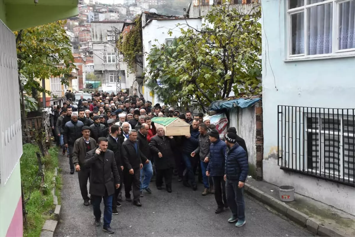 Viyadük Kazasında Ölen İşçinin Cenazesi Defnedildi