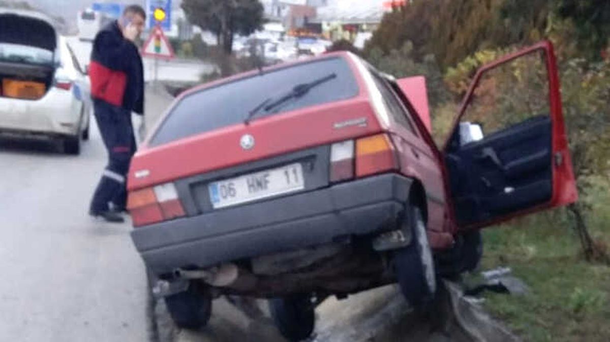 Yağmur Kazaya Yol Açtı: 2 Yaralı
