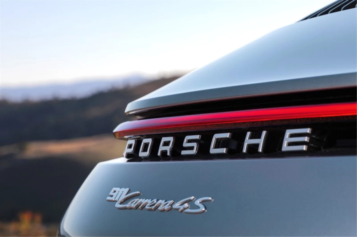 Yeni Porsche 911: Sekizinci Neslin Dünya Prömiyeri Los Angeles\'ta Gerçekleşti