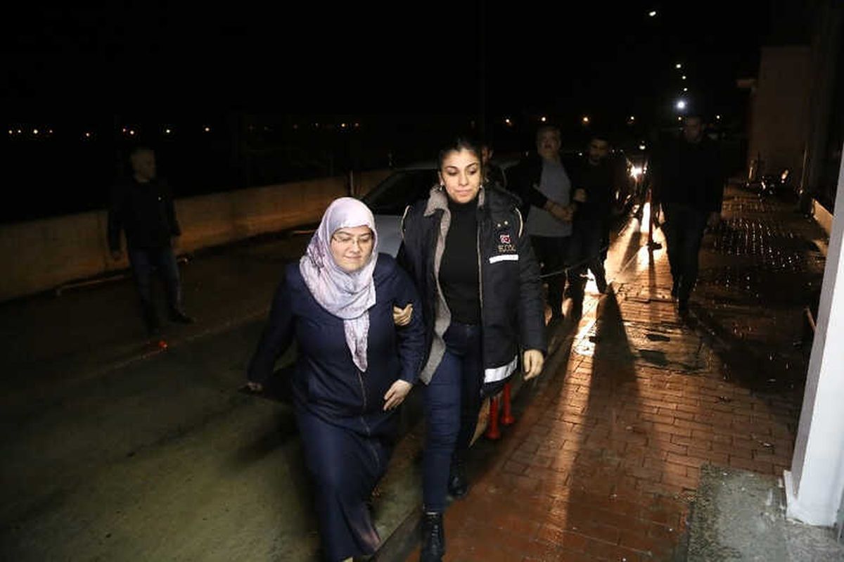 Adana\'da Yakalanan Sözde İl İmamı Şanlıurfa Polisine Teslim Edildi