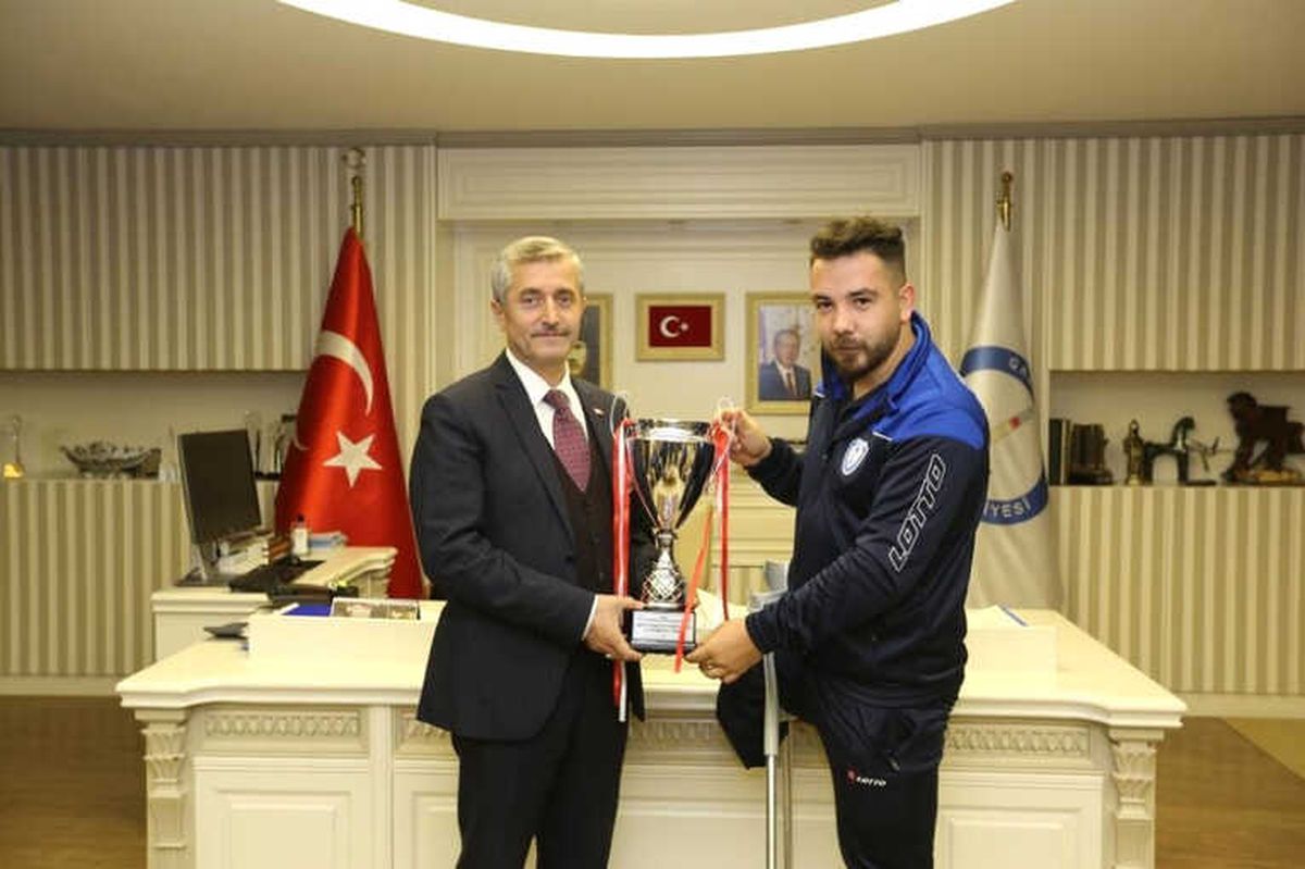 Başkan Tahmazoğlu\'ndan Sporseverleri Ampute Takımının Maçına Davet