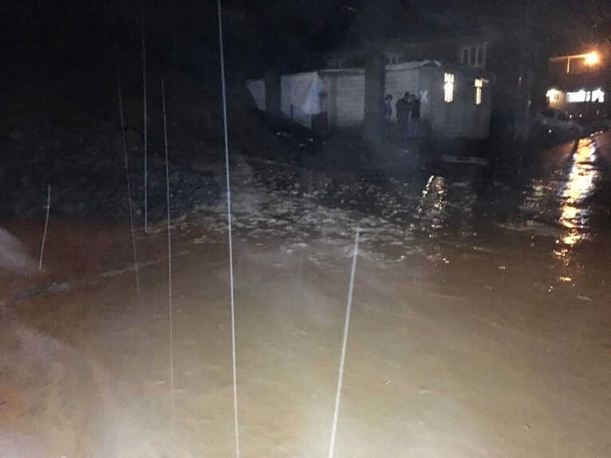 Beytüşşebap\'ta Şiddetli Yağış Sonrası Sel