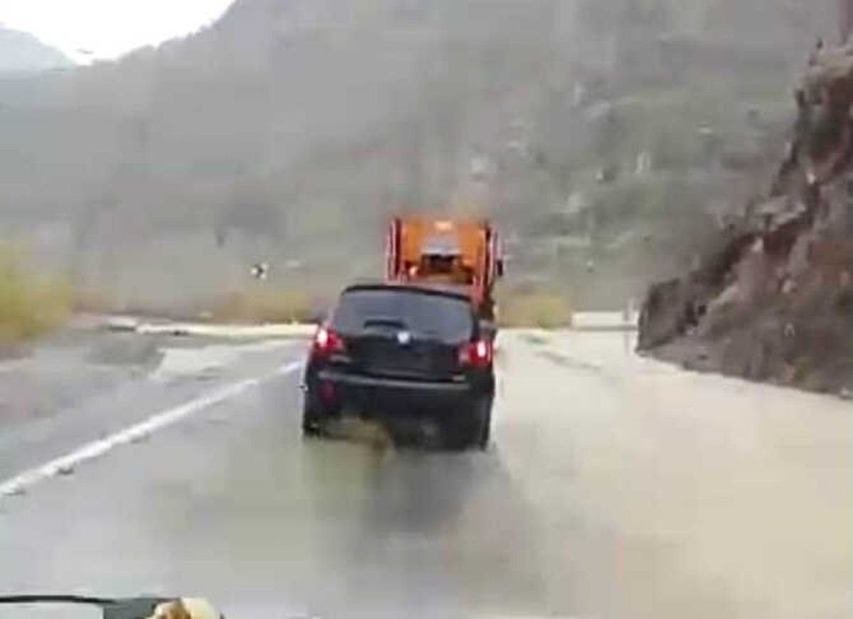 Çukurca Yolunda Heyelan
