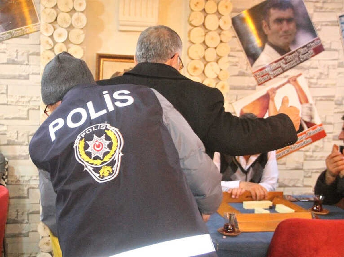 Elazığ\'da "Huzur23 Uygulaması" 3 Şüpheli Yakalandı