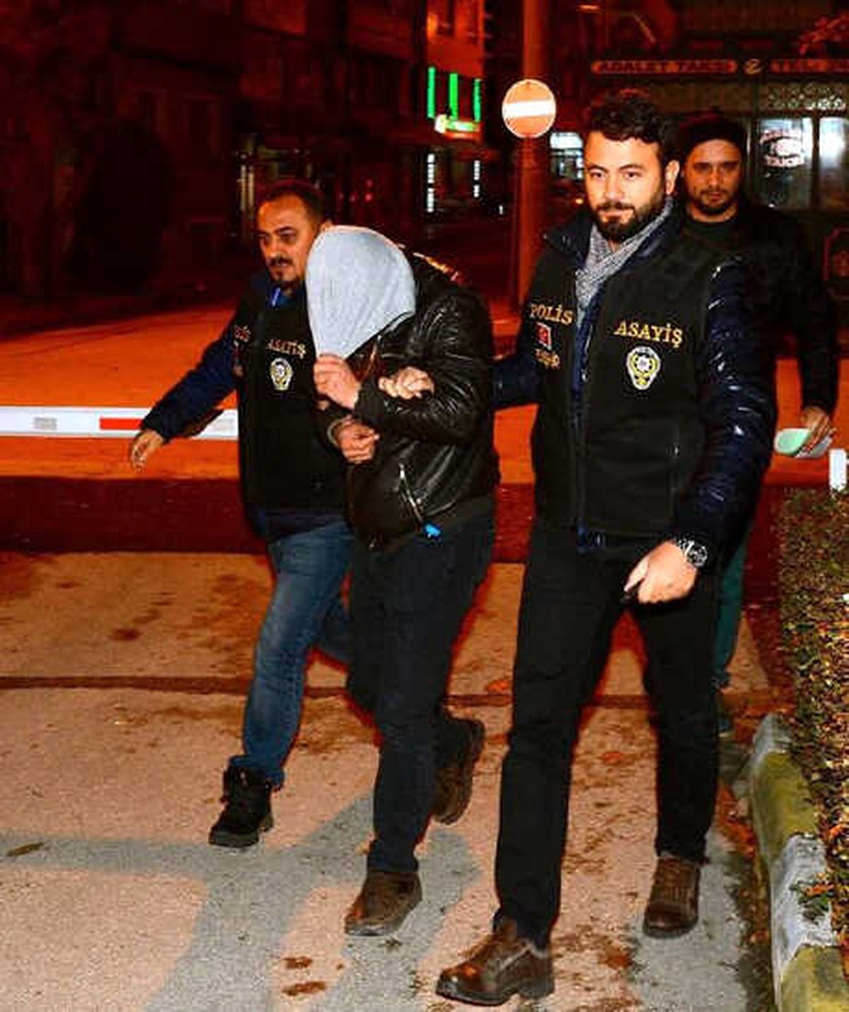 Ev Sahibini Bıçaklayan Hırsız Tutuklandı