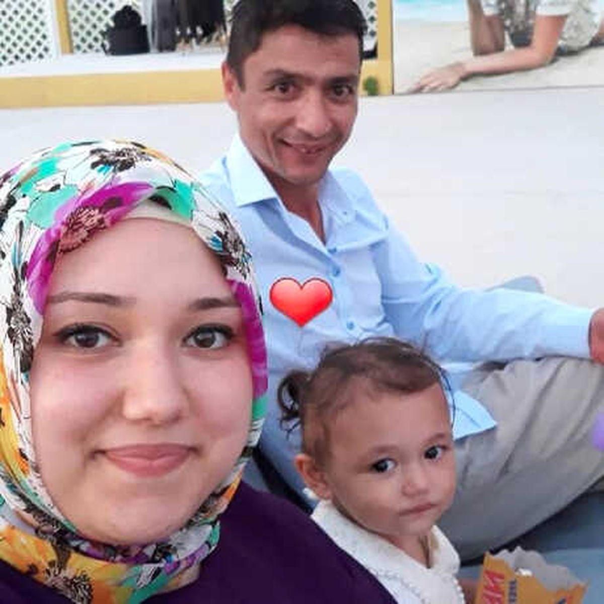 Karısını Sokak Ortasında Bıçakladı