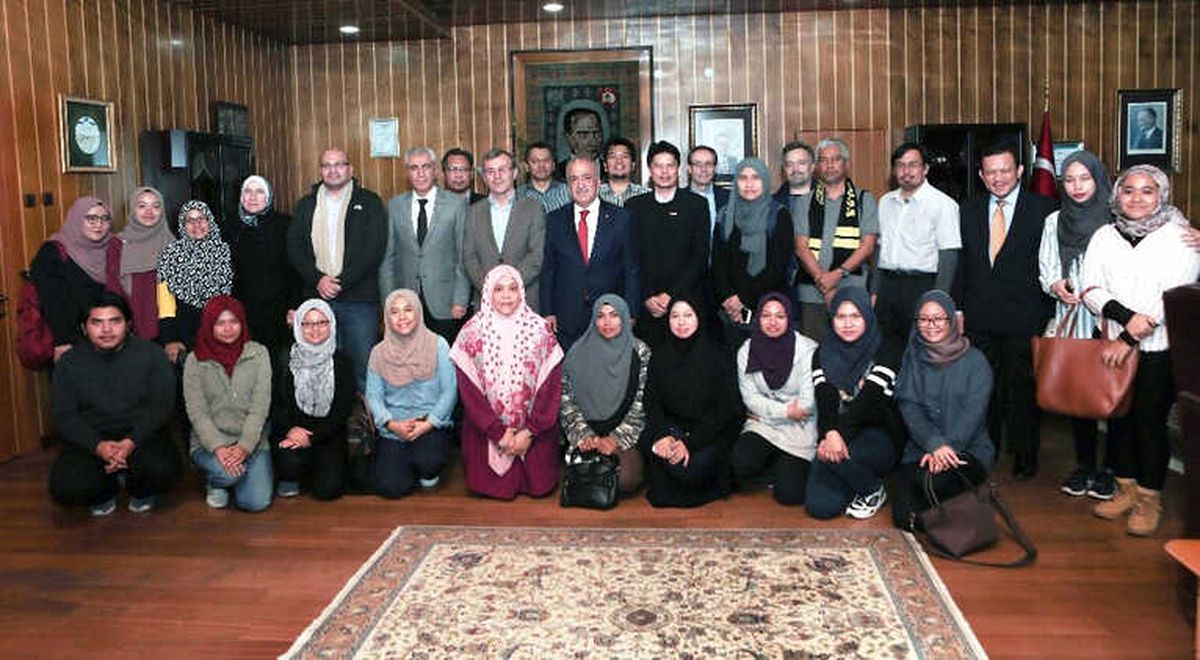 Malezya Putra Üniversitesi Akademisyen ve Öğrencileri Atatürk Üniversitesi\'nde