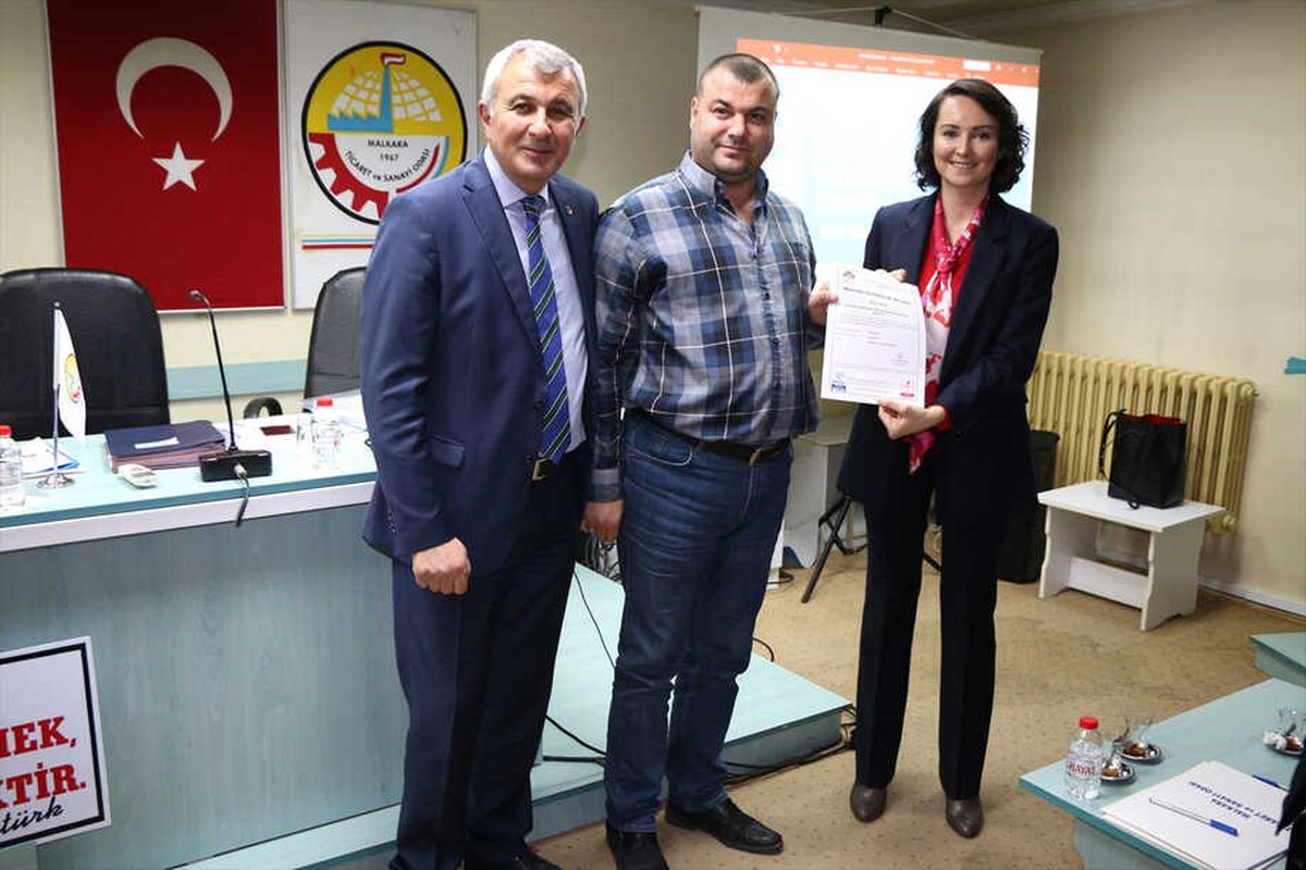 Malkara\'da Oto Galericiler Sertifikalarını Aldı