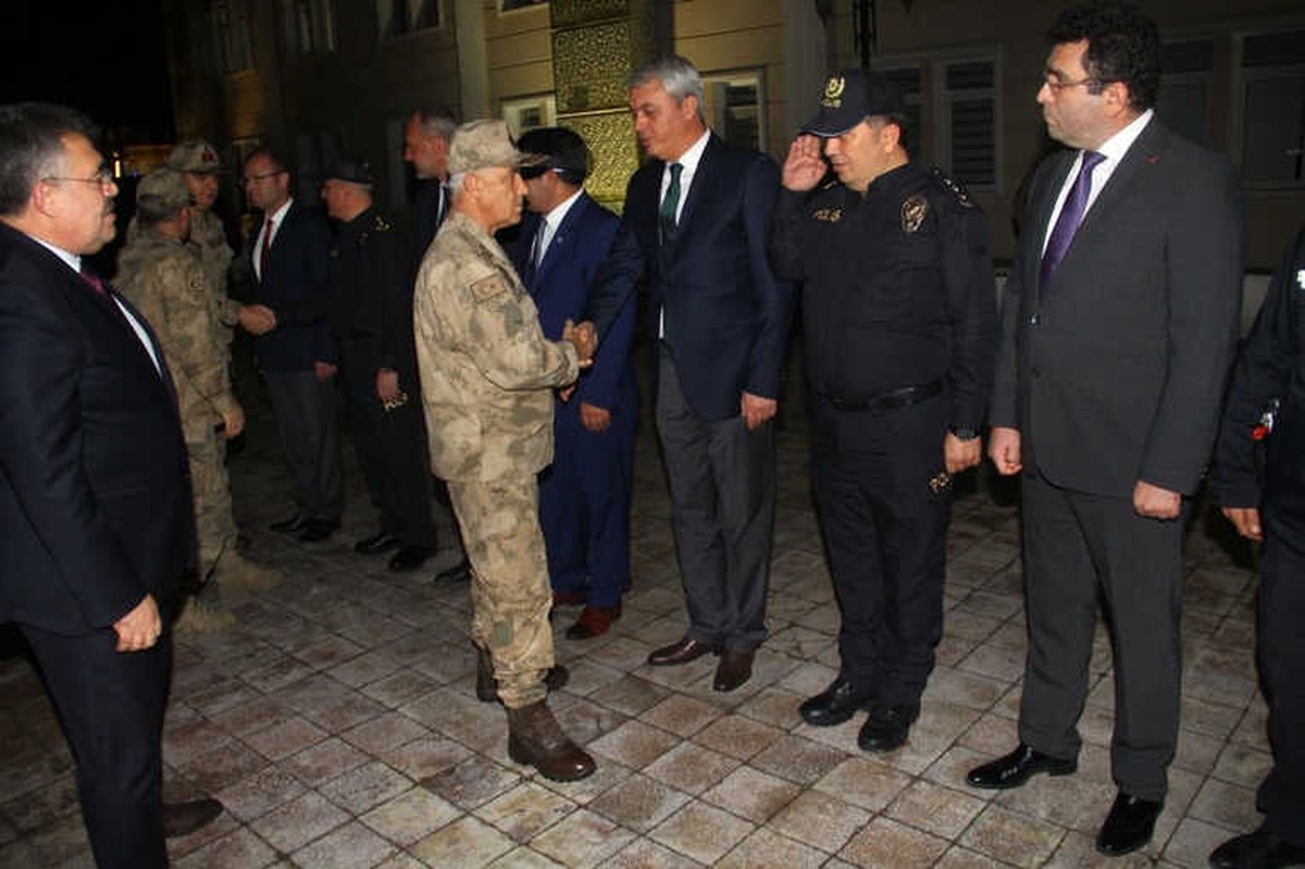Orgeneral Çetin Şanlıurfa Emniyeti\'ni Ziyaret Etti