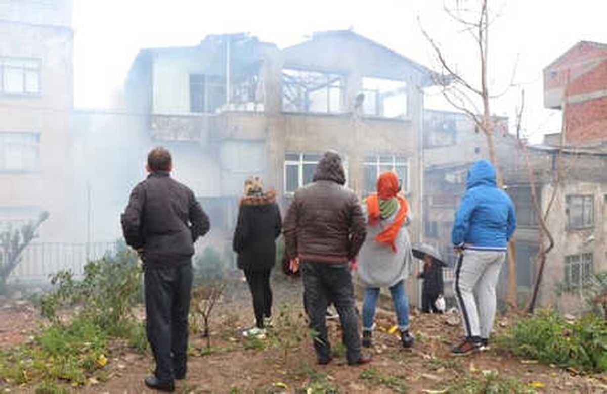 Trabzon\'da Yangın; 2 Daire Kullanılamaz Hale Geldi