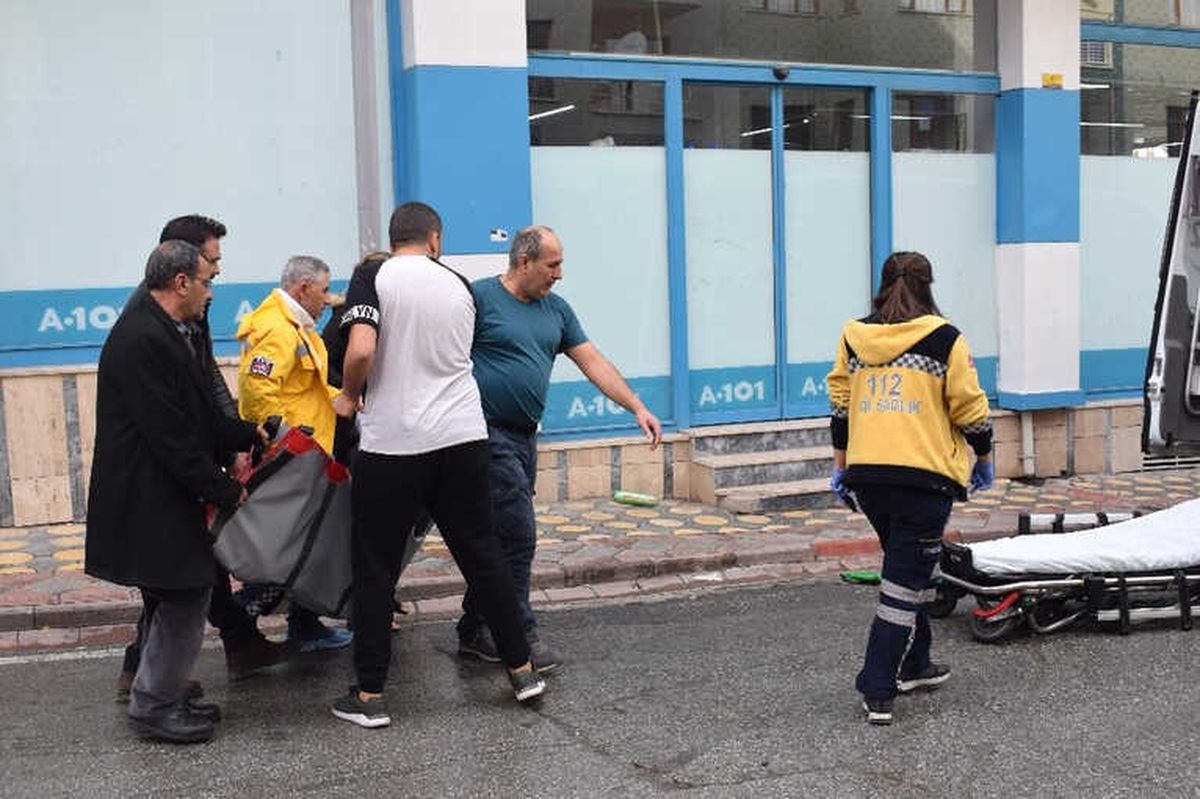 Yaşlı Kadını Bakıcısı Kanlar İçerisinde Buldu