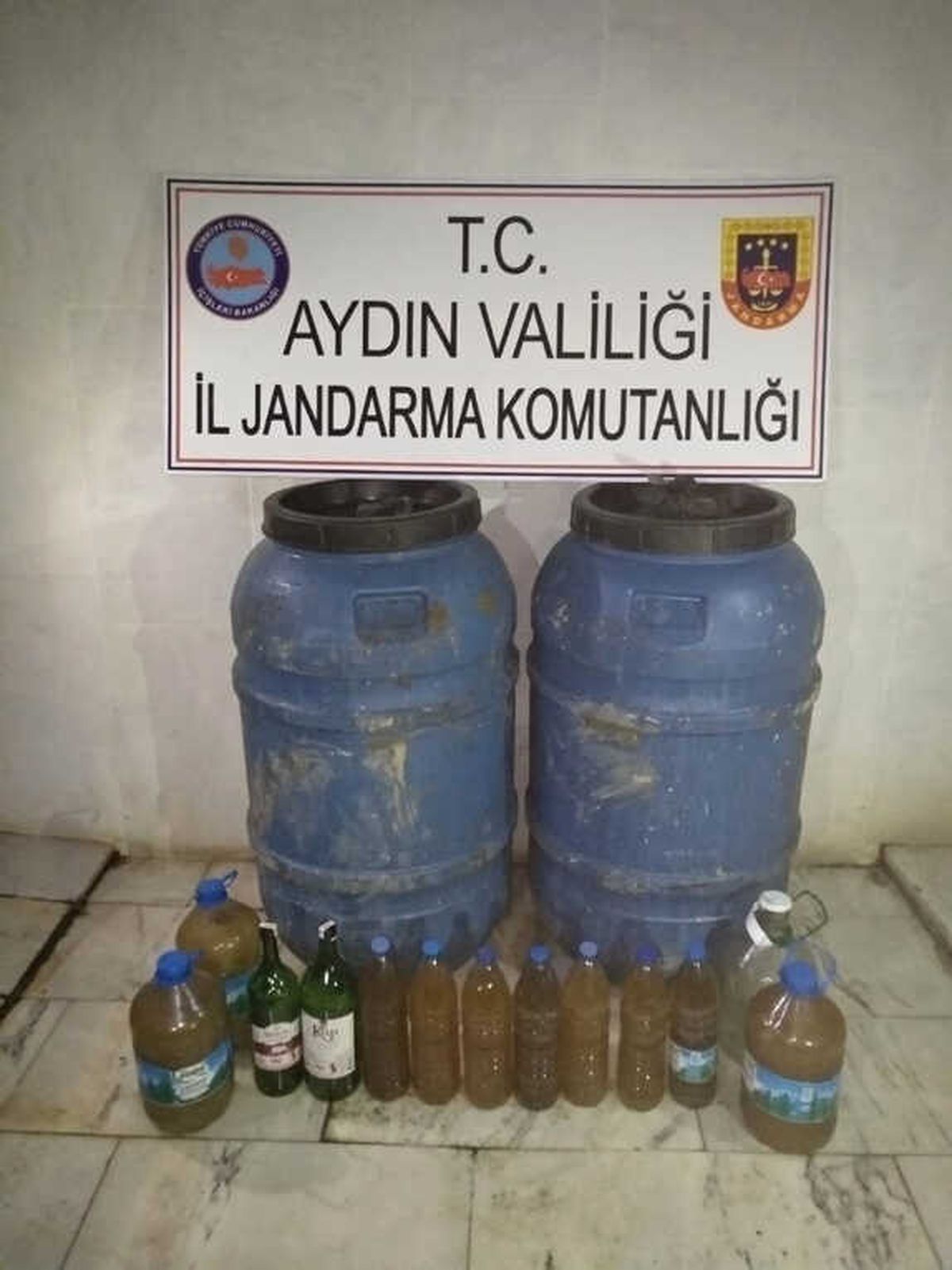 Aydın\'da 390 Litre Kaçak İçki Ele Geçirildi