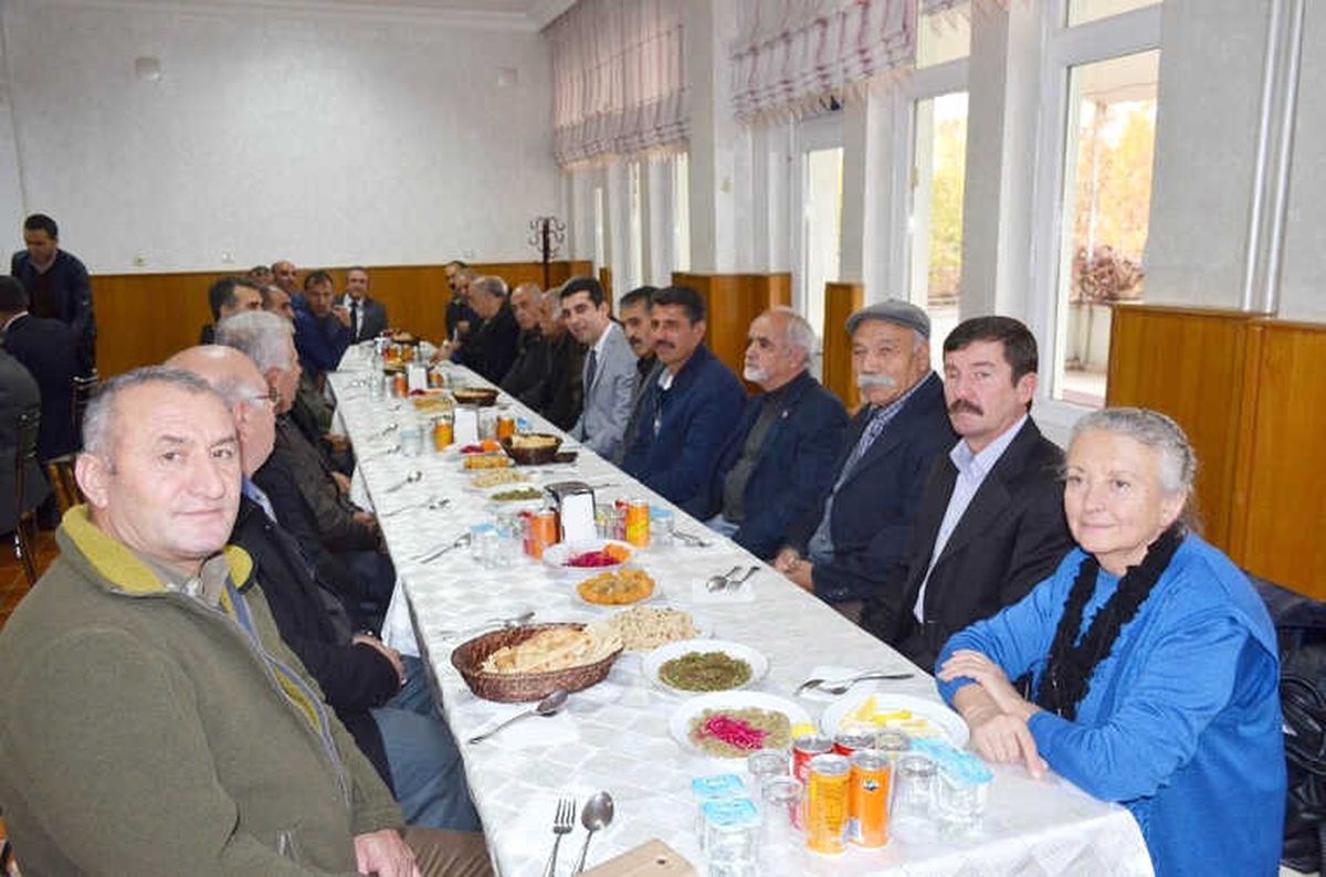 Çemişgezek\'te Muhtarlar Toplantısı