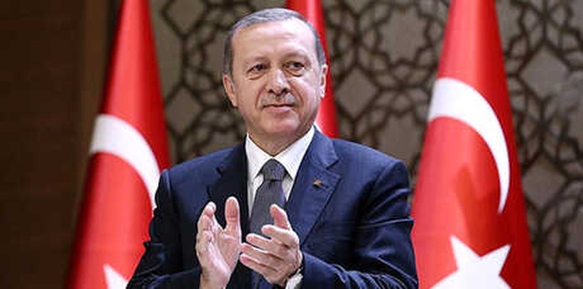 Cumhurbaşkanı Erdoğan, Ahmet Ağaoğlu\'nu Kutladı!