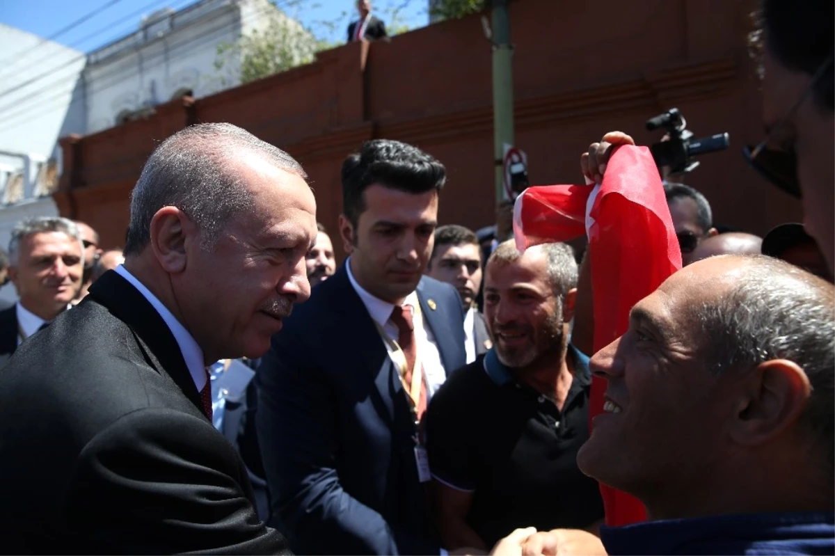 Cumhurbaşkanı Erdoğan Paraguay\'da Yaşayan Türklerle Bir Araya Geldi