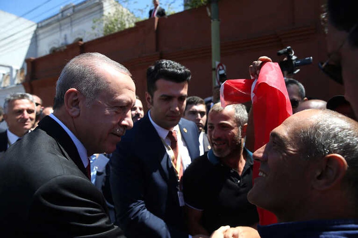 Erdoğan Paraguay\'da Yaşayan Türklerle Bir Araya Geldi