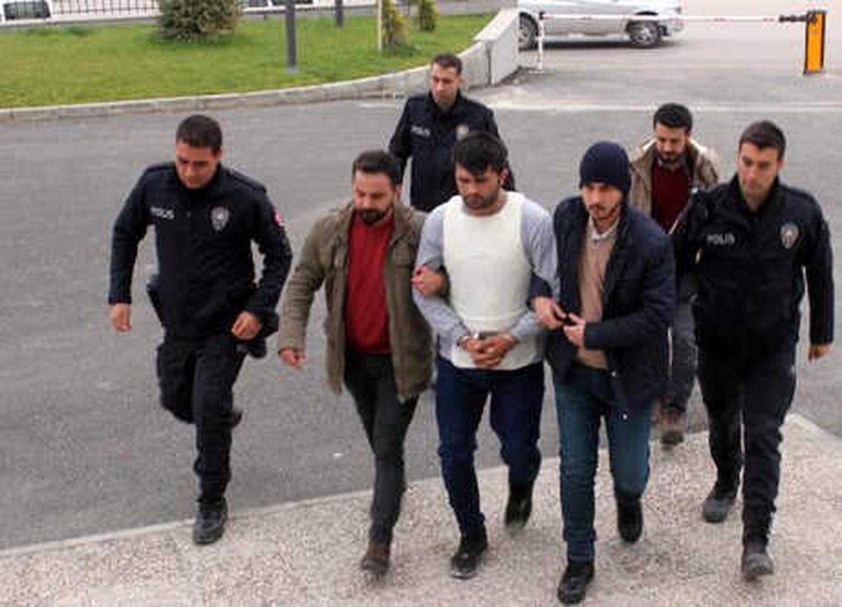 Evine Ateş Eden Husumetlisini Öldüren Şüpheli Tutuklandı