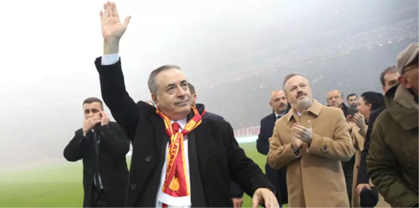 Galatasaray Kulübü Yöneticilerinden Taraftara Teşekkür