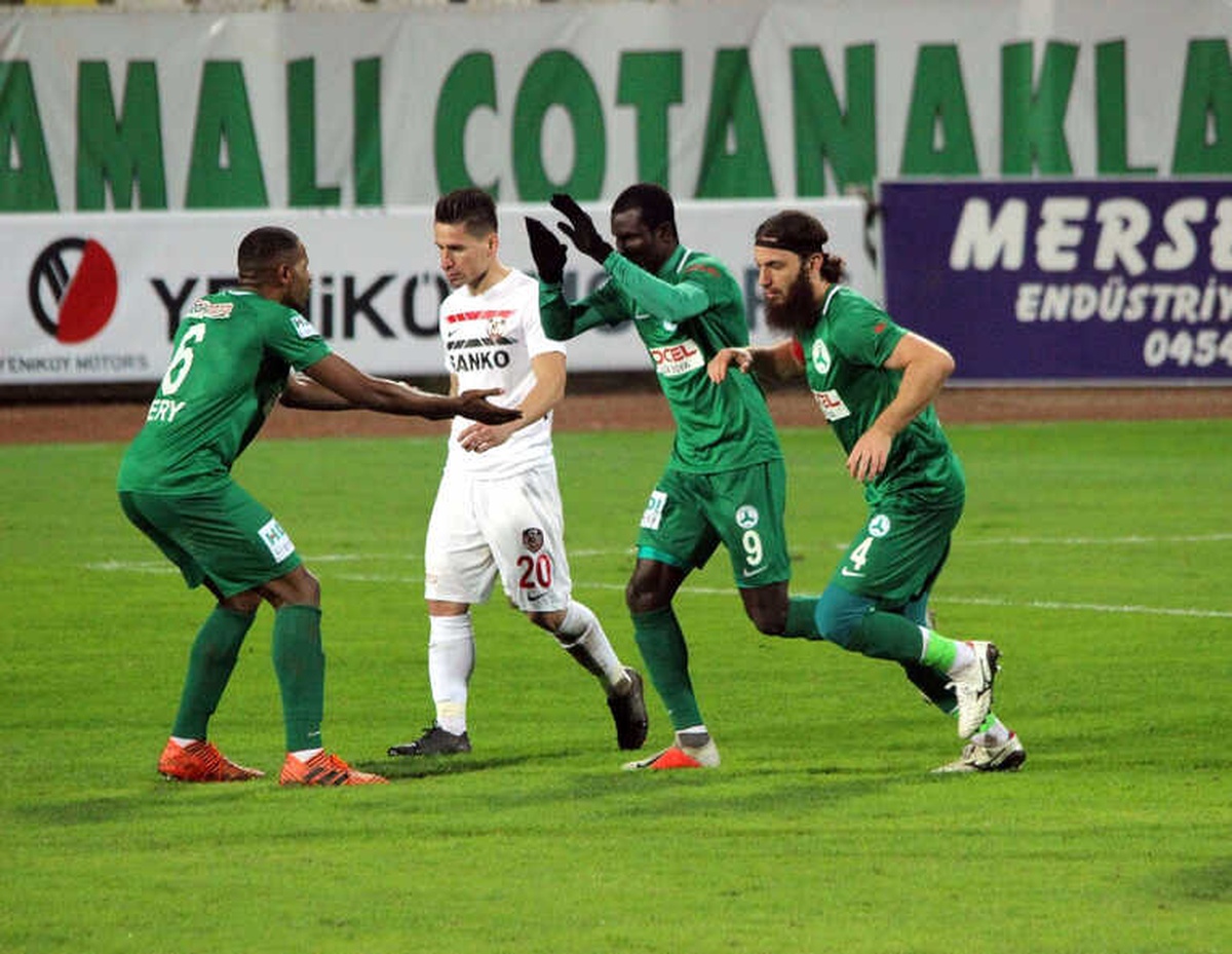 Gazişehir Gaziantep Giresun\'u Farklı Geçti