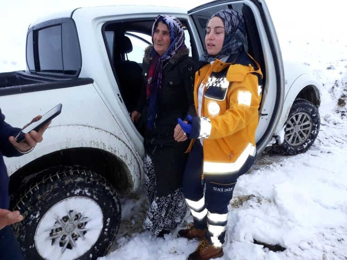 Hasta Kadın 5 Saatte Hastaneye Ulaştırıldı