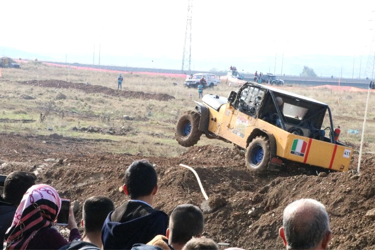 Kahramanmaraş\'ta Offroad Yarışları Nefes Kesti