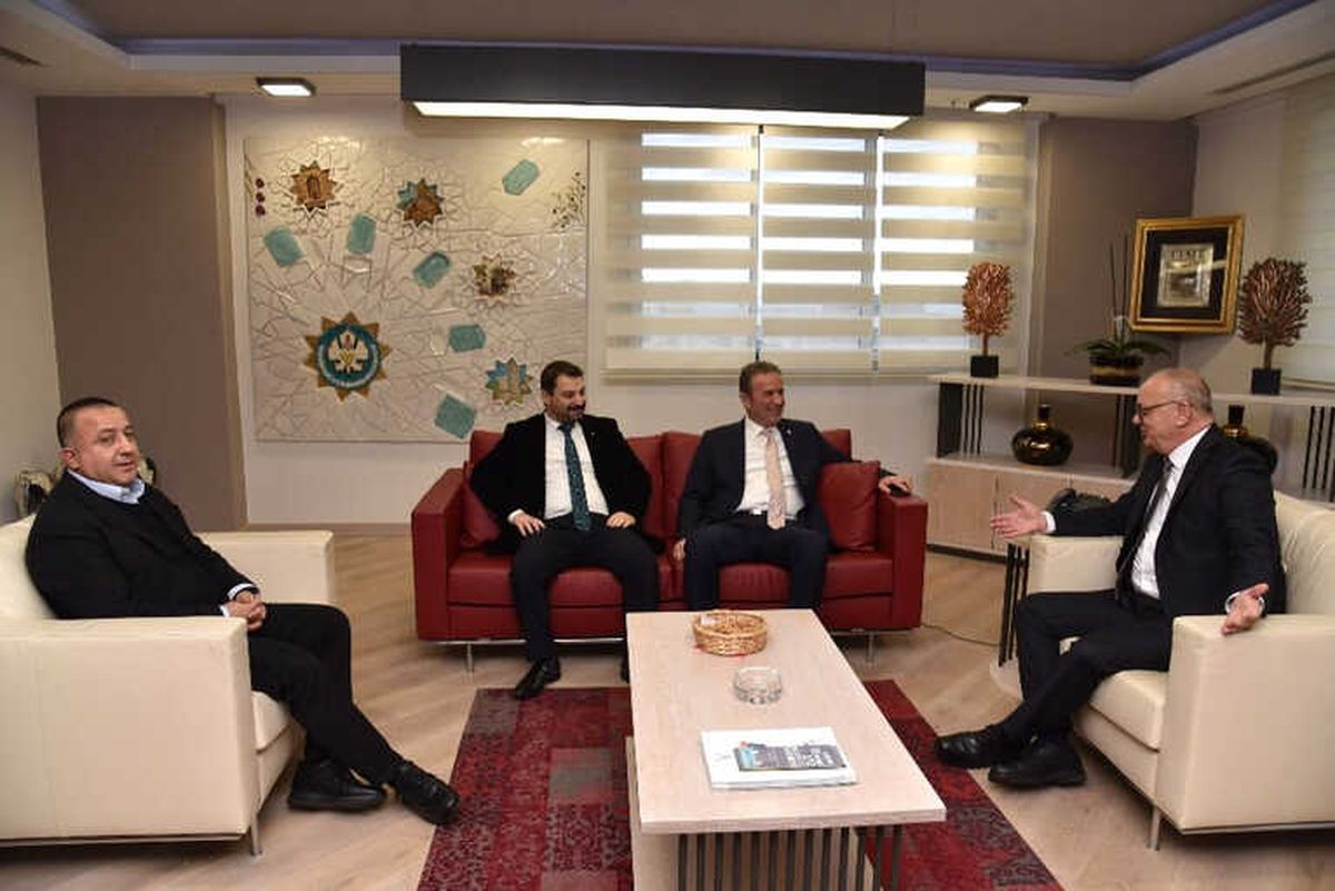 MHP Antalya Milletvekili\'nden Başkan Ergün\'e Övgü