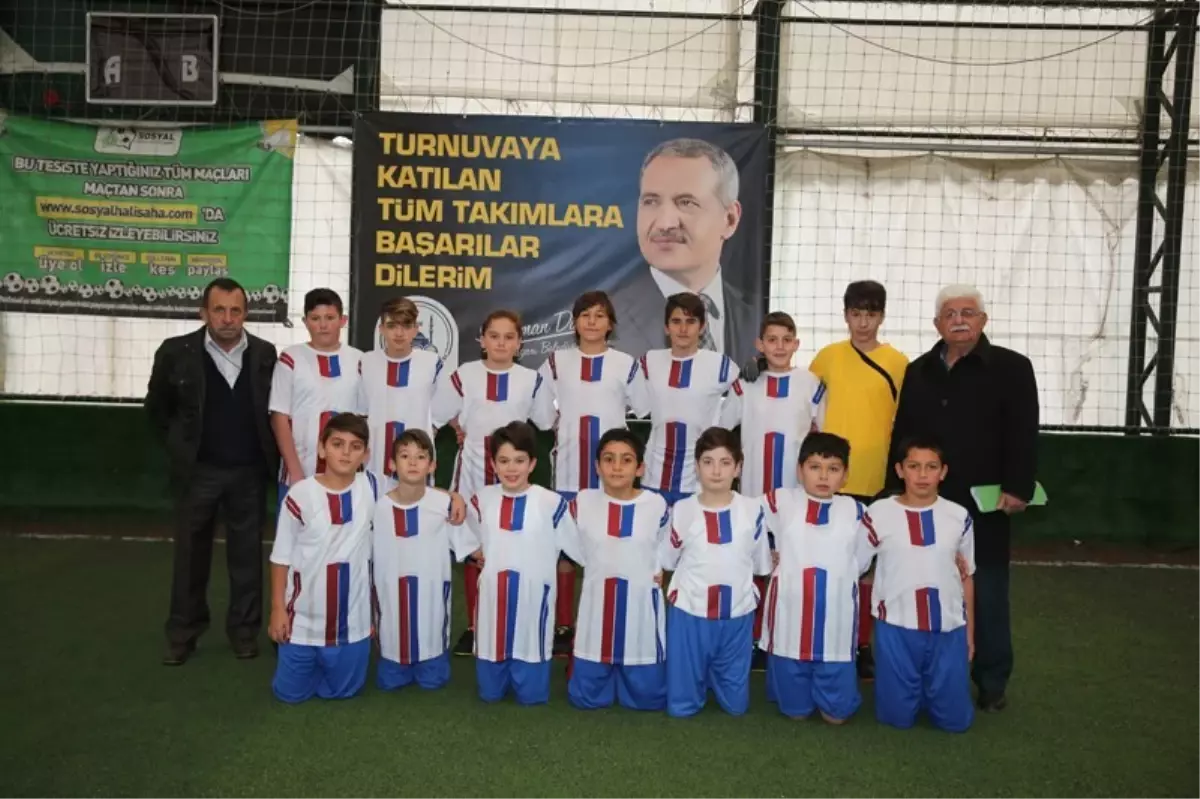 Minikler Futbol Turnuvası Başladı