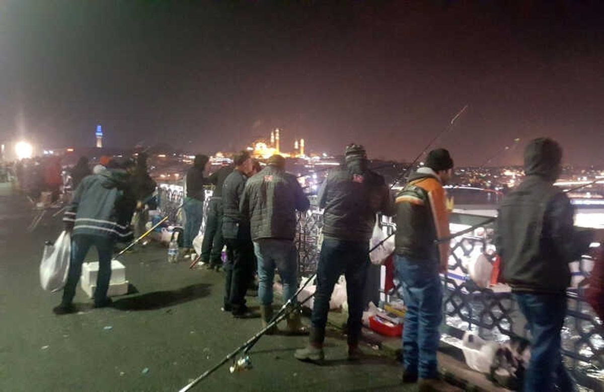 Oltasını Alan Galata Köprüsüne Koştu