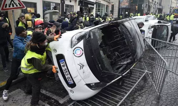 fransa sarı yelekliler ile ilgili görsel sonucu