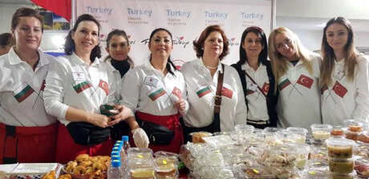 Sofya\'daki Kimsesizlere Yardım Kermesine Türkiye\'nin Standı Damga Vurdu