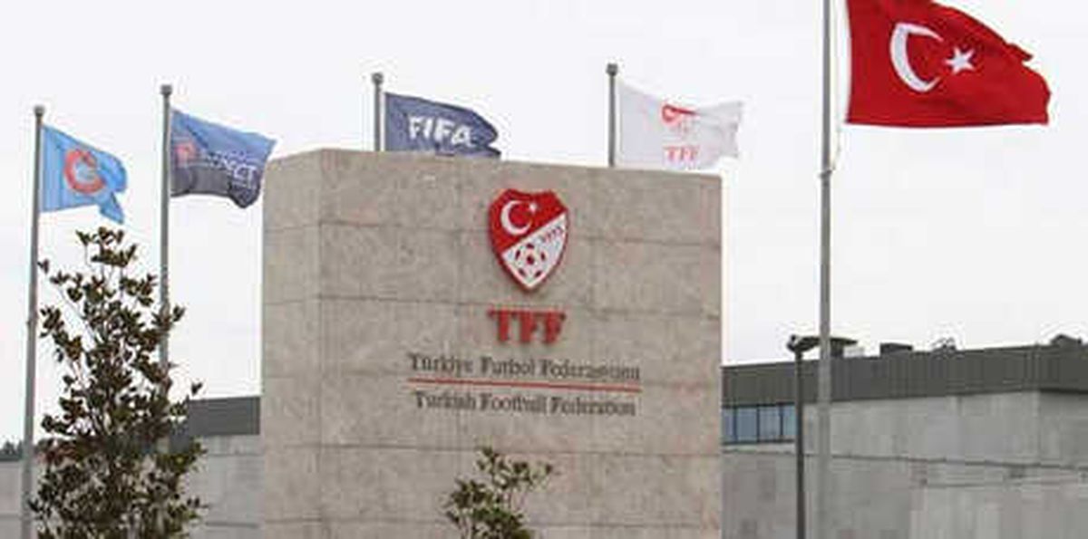 Tff\'den Ahmet Ağaoğlu\'na Tebrik!