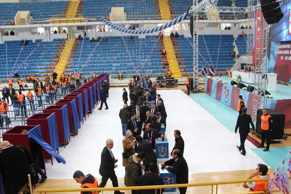 Trabzonspor Genel Kurulu\'nda Oy Verme İşlemi Başladı