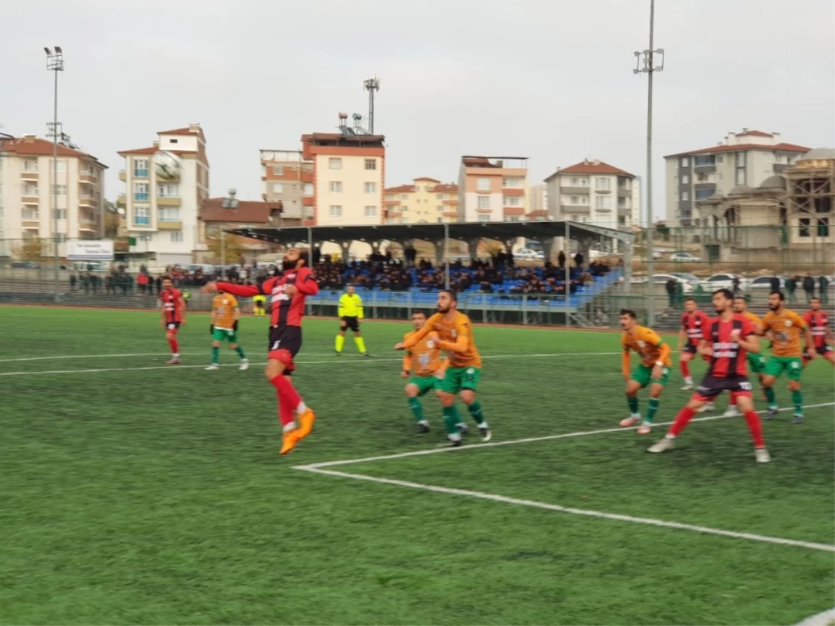Yeşilyurt Belediyespor, Elbistan\'ı 2-0 Yendi