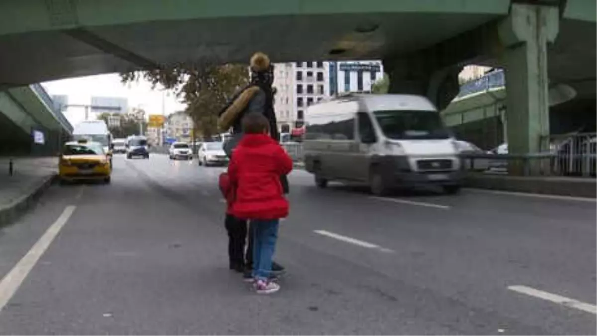 16 Basamak Çıkmamak İçin Canlarını Tehlikeye Atıyorlar