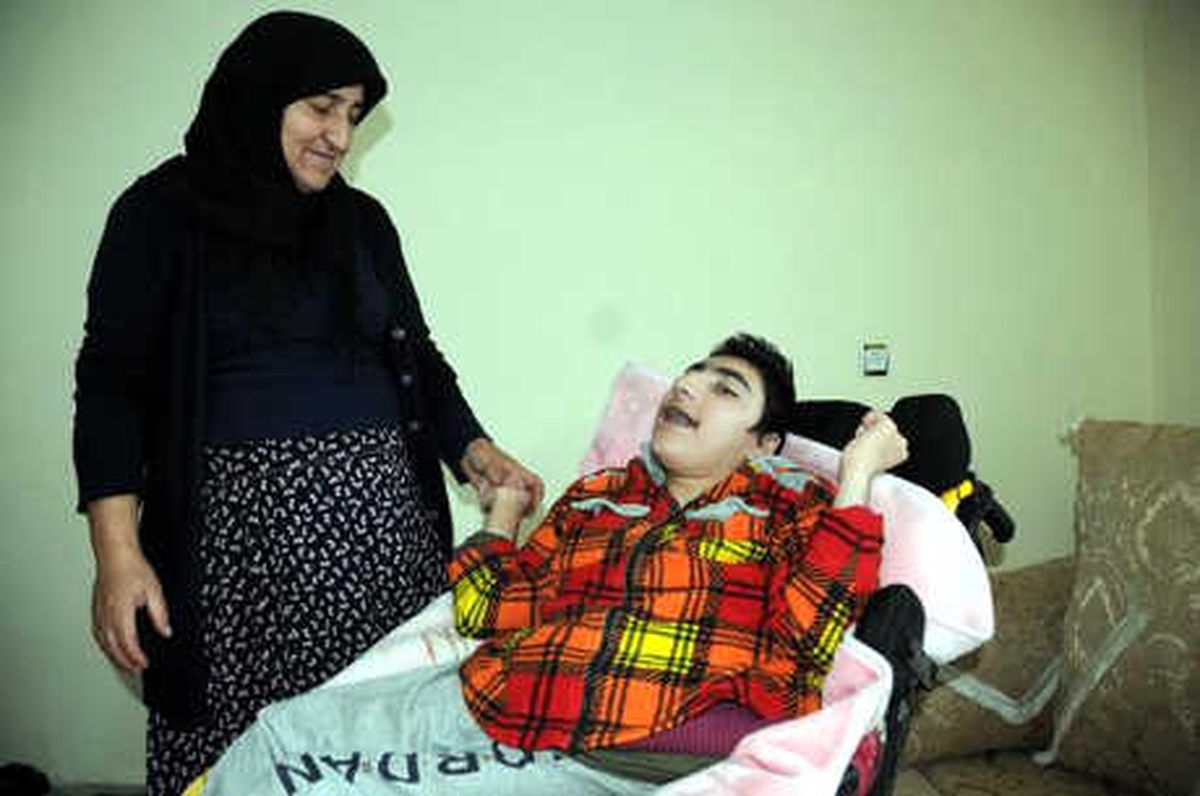 32 Yıldır Bedensel ve Zihinsel Engelli Çocuklarına Bakıyor