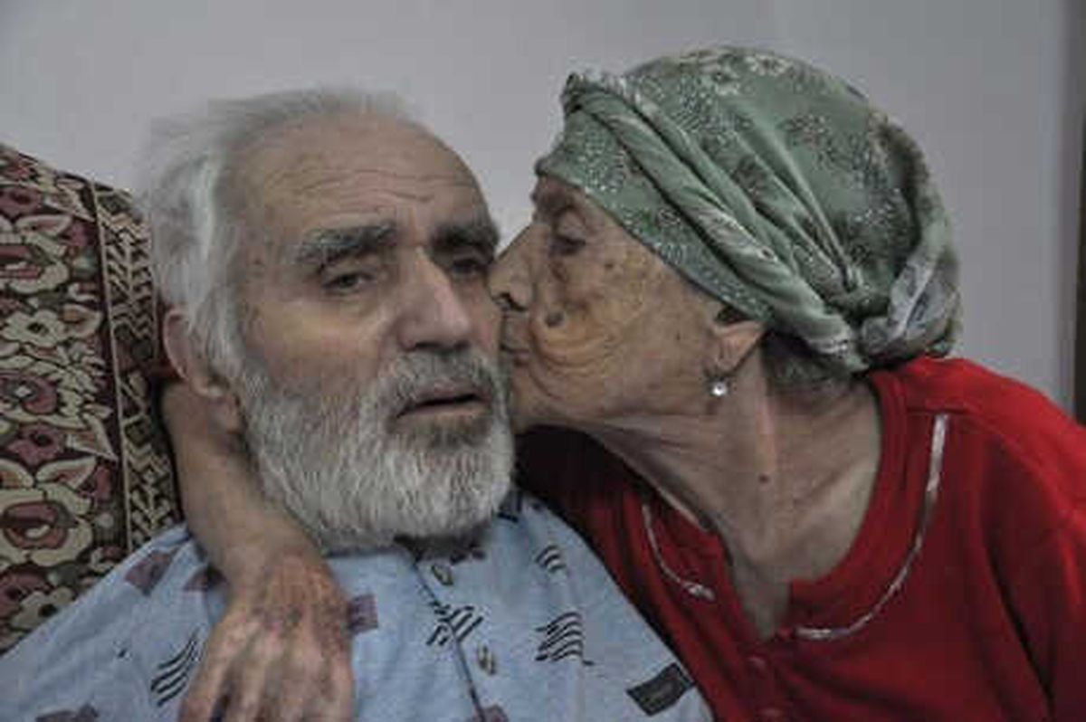 80 Yıllık Evli Çifti Ölüm Ayırdı