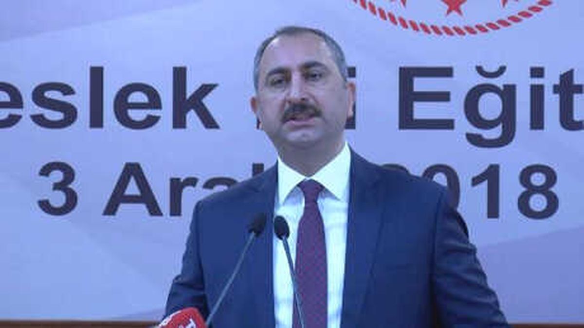 Adalet Bakanı Gül: Ön Yargılarla Vicdanın Sesi Birbirine Karıştırılmamalı