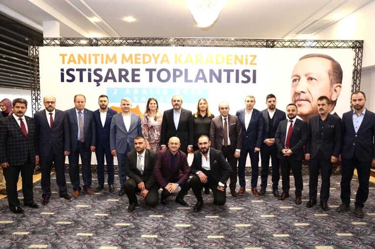 AK Parti Tanıtım ve Medya Başkanları Samsun\'da Toplandı