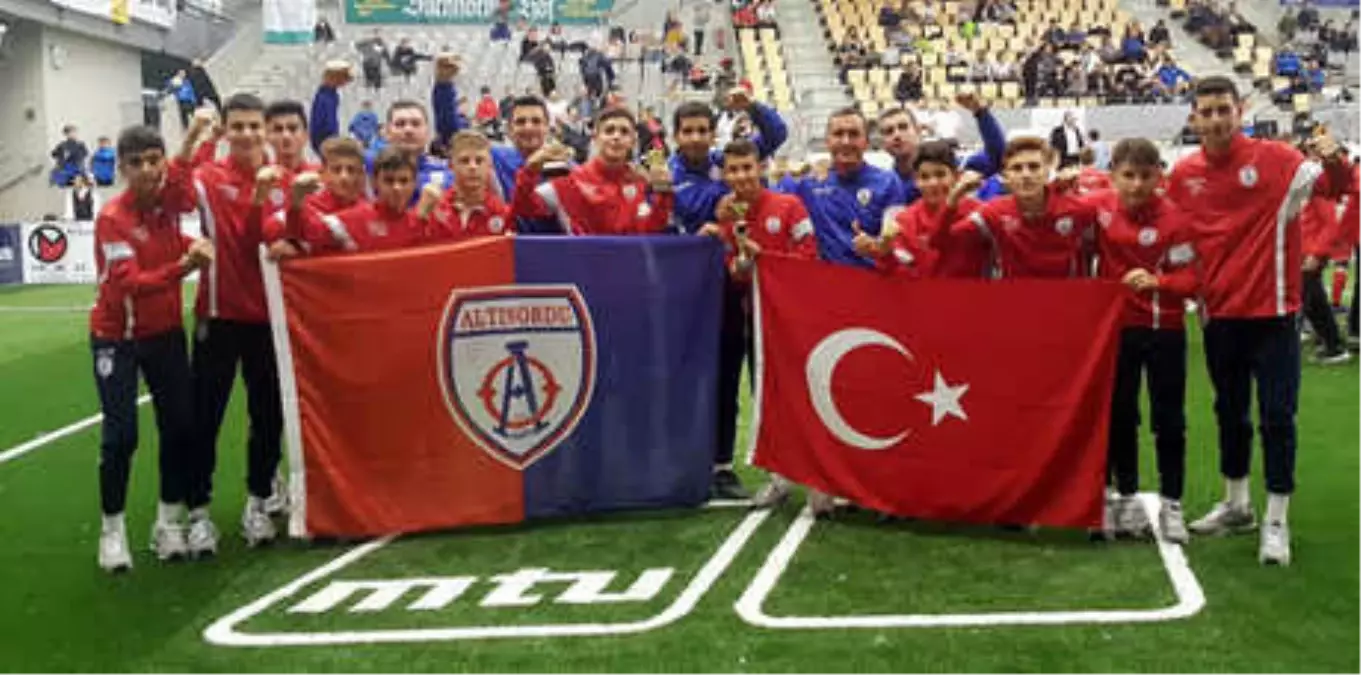 Altınordu\'nun Gençlerinden Büyük Başarı