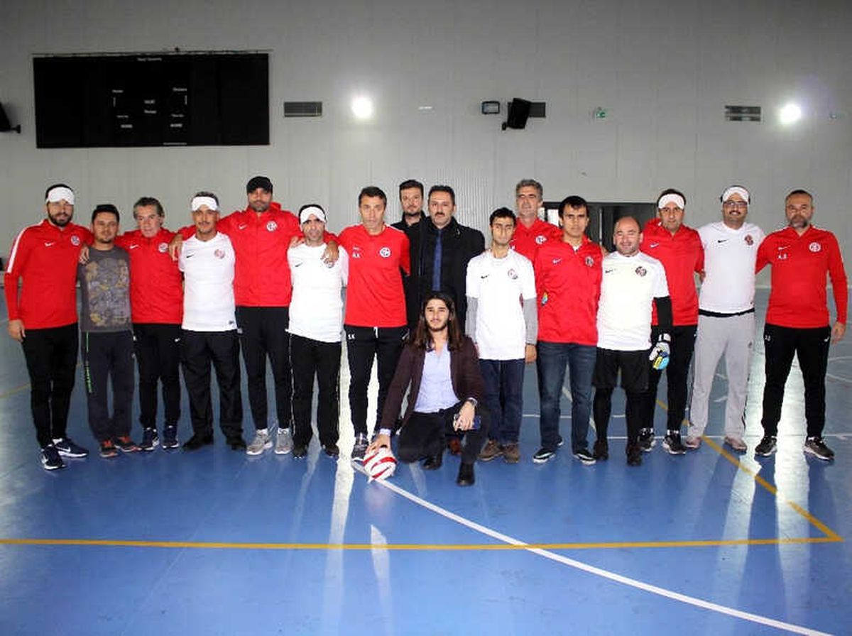 Antalyaspor Teknik Heyetinden, Görme Engellilerle Maç