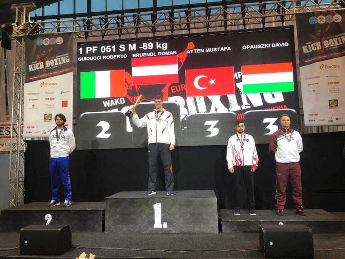 Avrupa Kick Boks Şampiyonası\'nda 3. Oldu