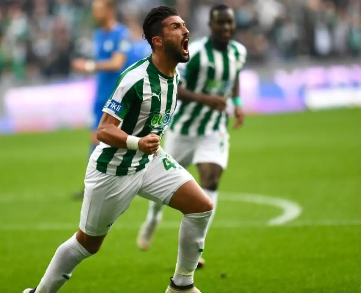 Bursaspor\'u Kanat Oyuncuları Sırtlıyor