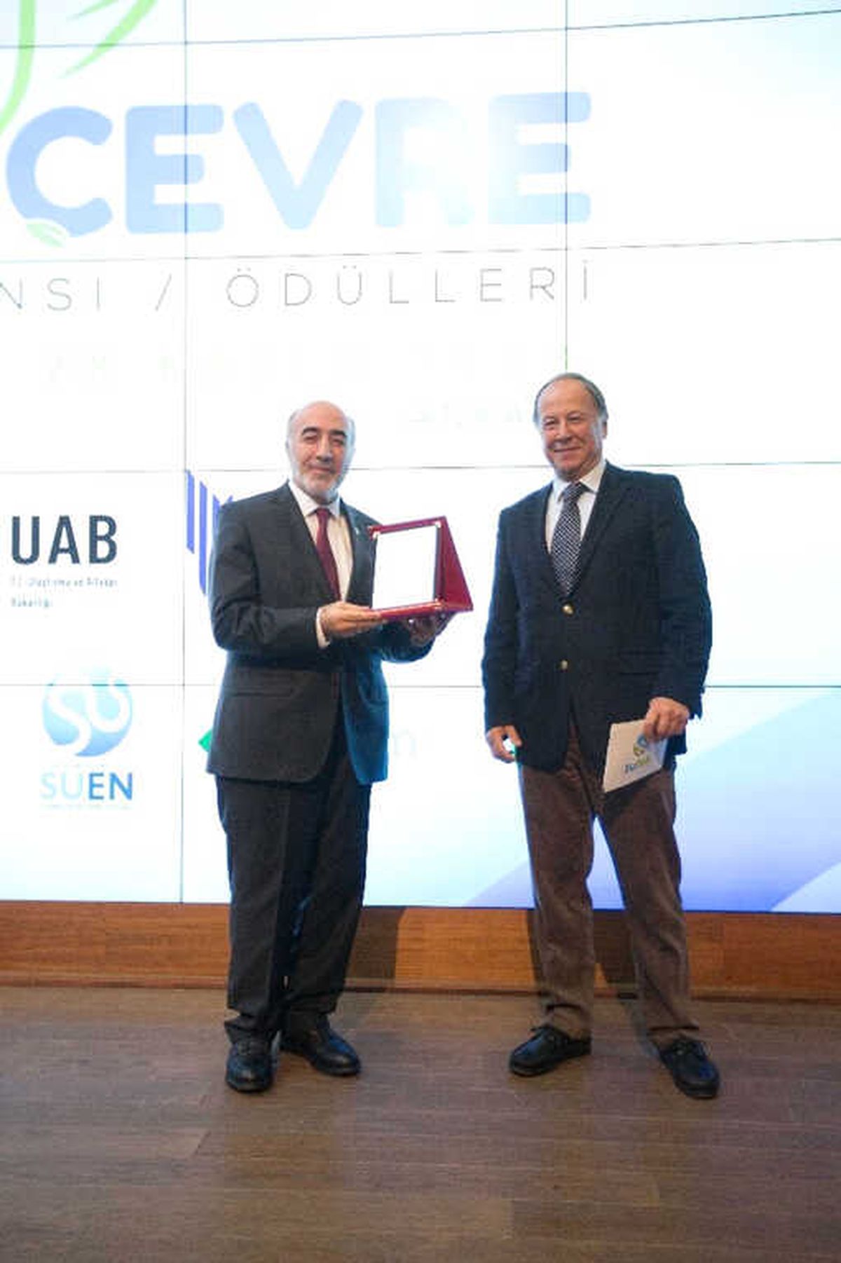 Büyükşehir\'e "En İyi Çevre ve Altyapı Yatırım Ödülü"