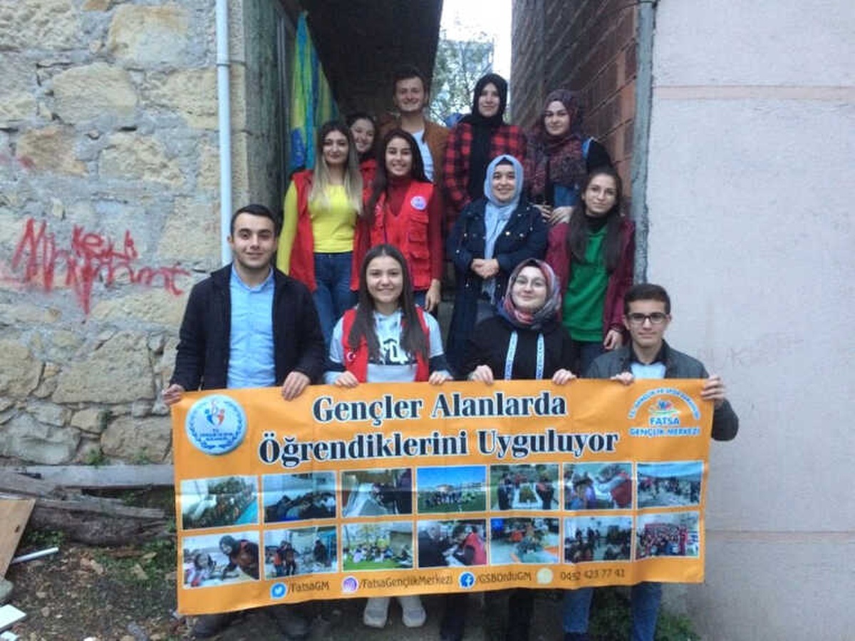 Gençlik Merkezinden Sosyal Sorumluluk Projesi