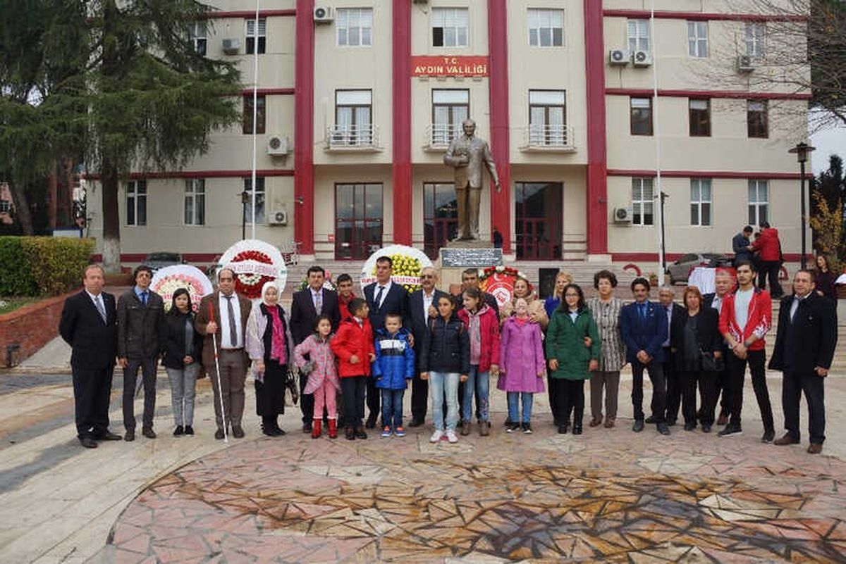 İl Müdürü Bozçelik, "Engelli Bireylerin Seyahat Hakkı İçin Büyükşehir\'e 1 Milyon 265 Bin TL Ödeme...
