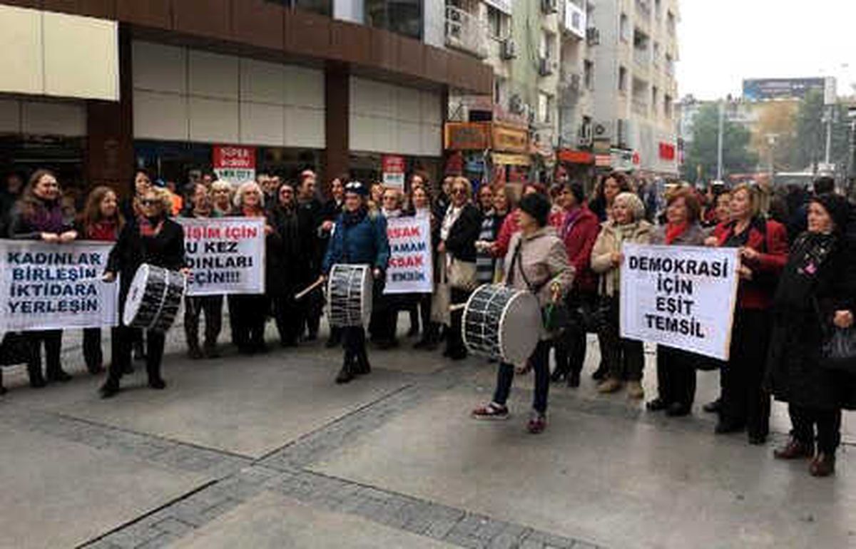 Kadınlar, Eşit Temsil Tabebiyle Davul Çaldı