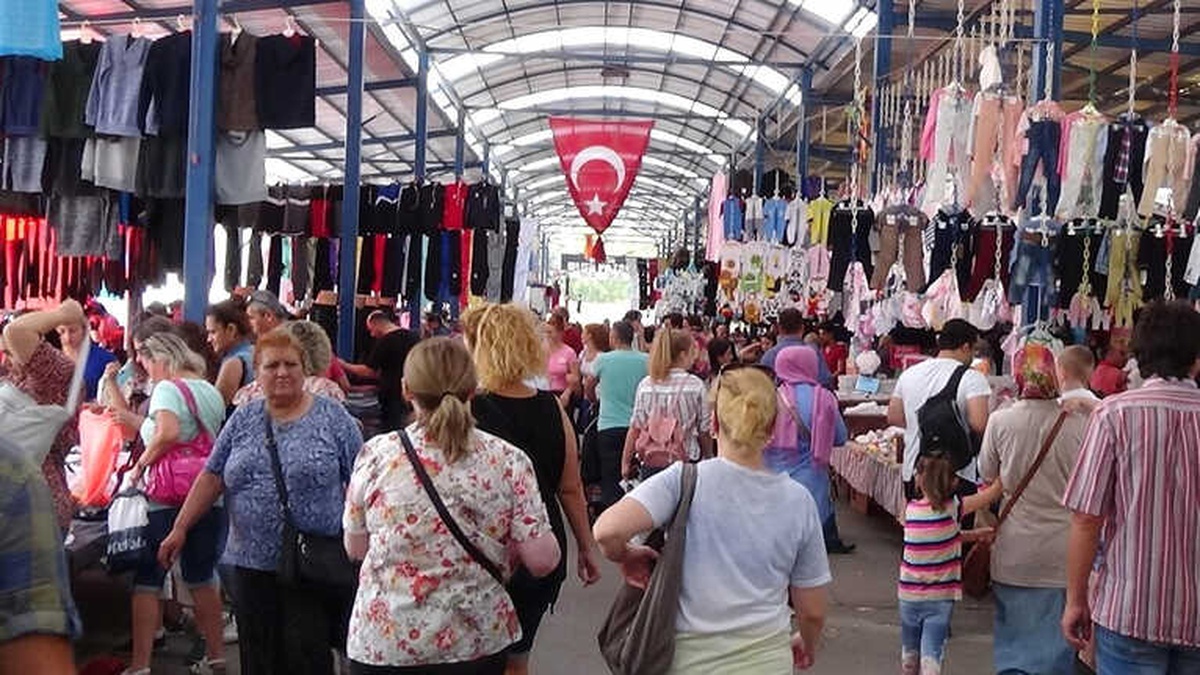 Kadınlar Yüzde 40-70 İndirimlere Dayanamıyor